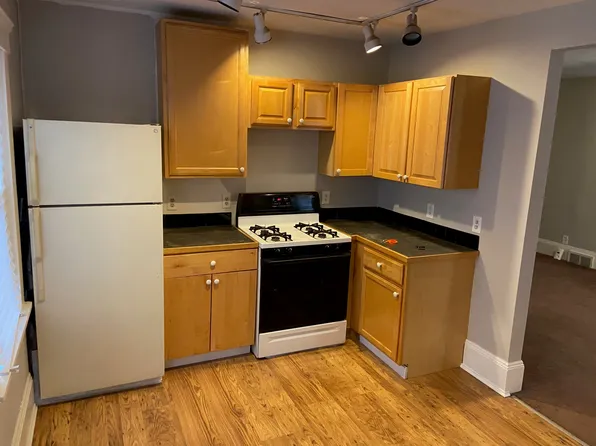 2471 Professor Ave, Cleveland, OH 44113
