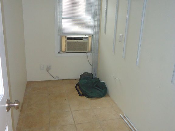 2nd image of 161 Mulberry St APT 3