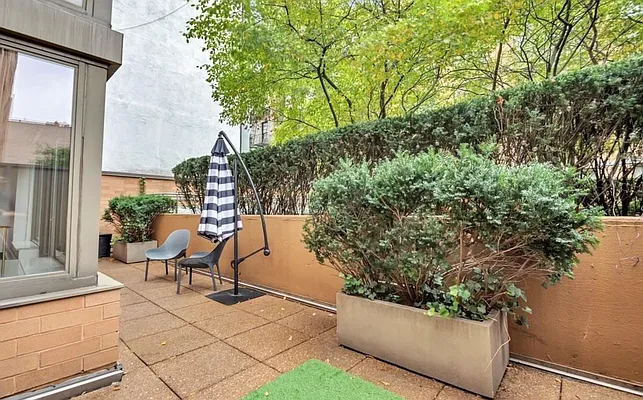 Rented by Guy Goldman, LREB | media 35