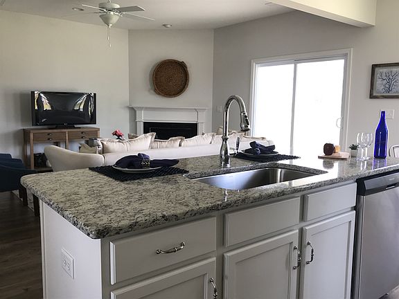 Image represents a previous build. Current selections may vary.