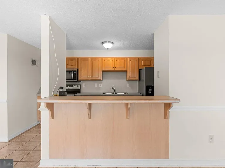 701 Heather Ridge Dr #J — Photo 7