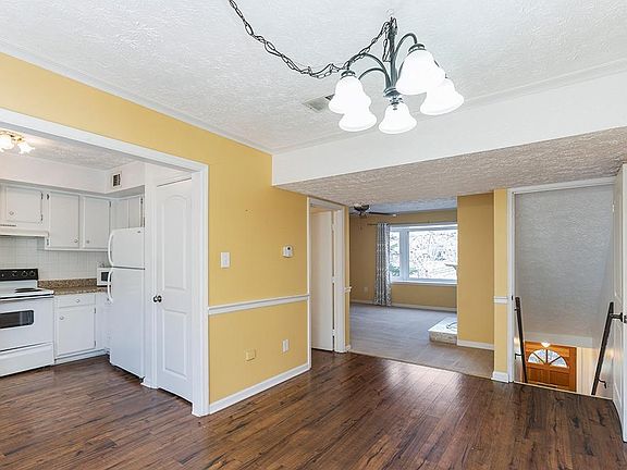 4th image of 3212 Kirklevington Dr