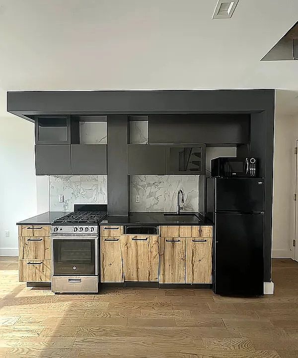 1st image of 179 Putnam Ave #4D