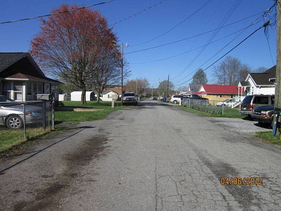3rd image of 166 Sunrise Ave