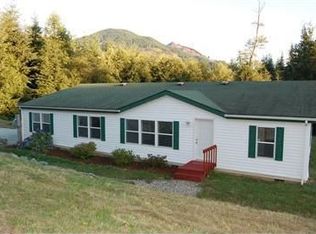 28260 Lake Cavanaugh Rd, Mount Vernon, WA 98274