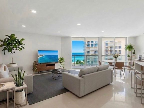 3rd image of 16485 Collins Ave APT 932