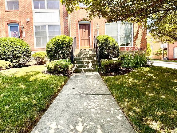 5th image of 2062 Clipper Park Rd
