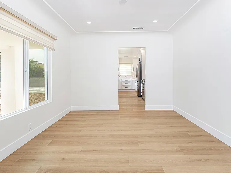 2225 Scott Rd — Photo 7