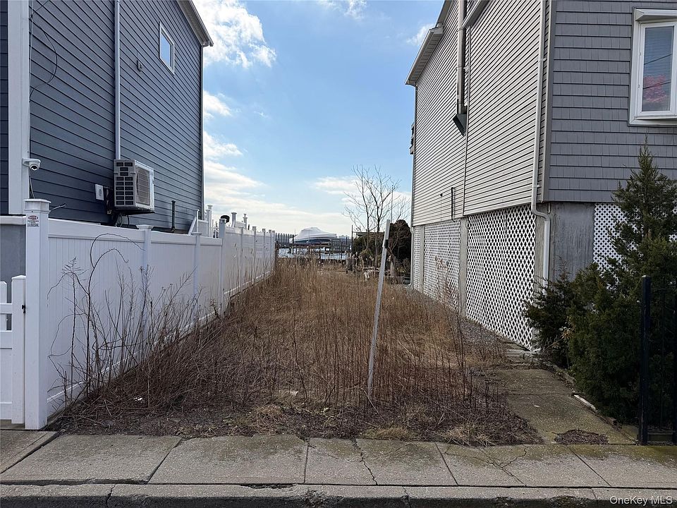 1st image of 308 E 8th Road
