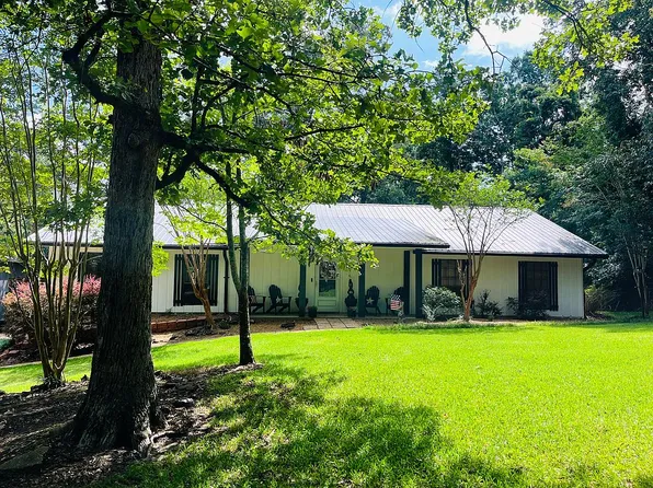 112 1st St, Brandon, MS 39042