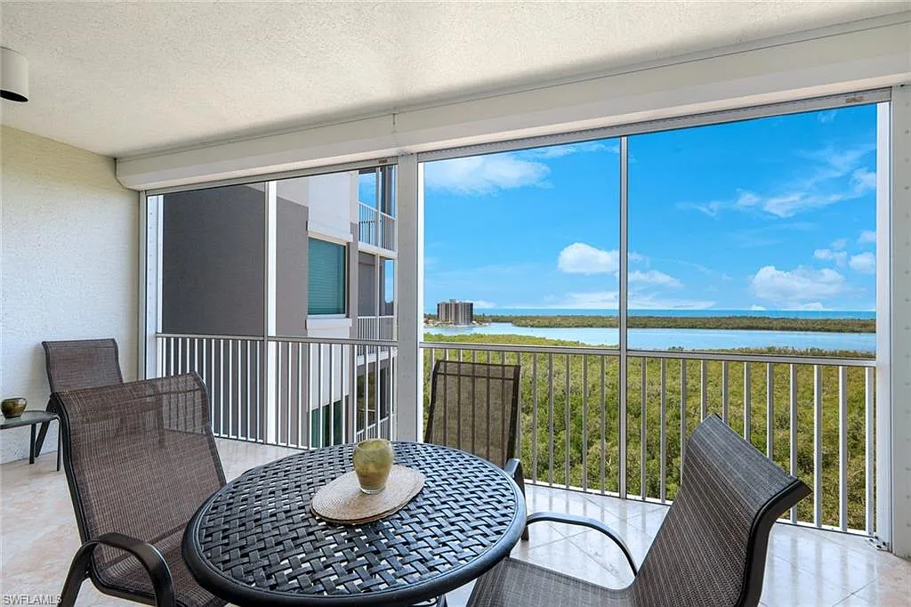 3 bed, 3.0 bath, 2798 sqft, $22,000 — Photo 3