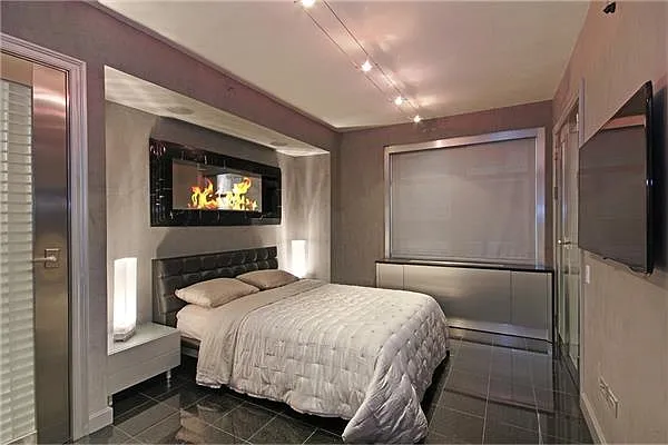 Rented by Douglas Elliman | media 7