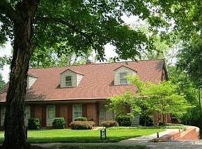 2nd image of 1542 Crescent Dr