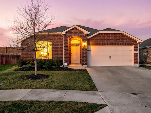 2105 Myrtle Beach Dr, Fort Worth, TX 76108