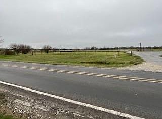 3rd image of 11913 Fm 1696 Rd