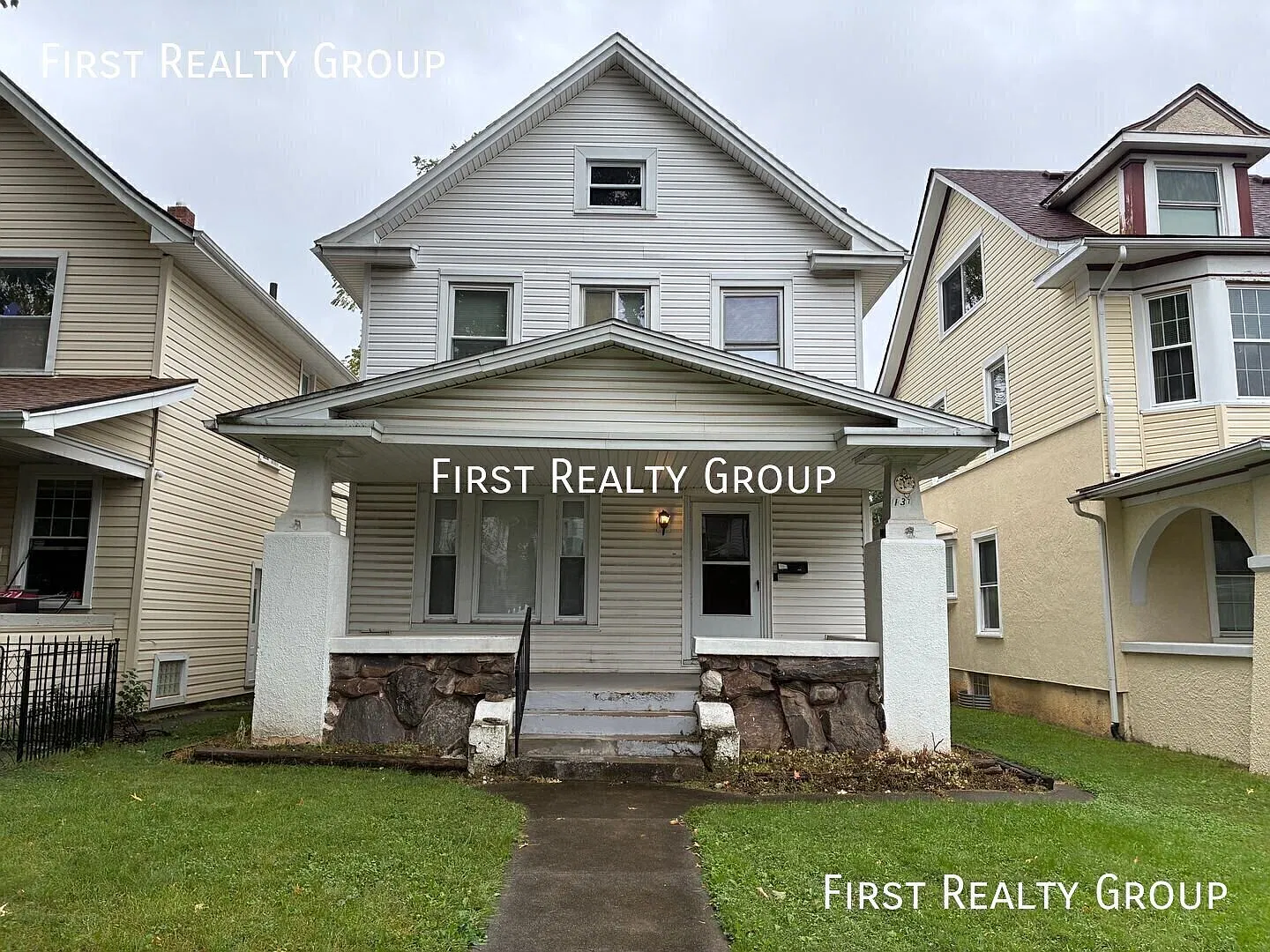 Large 3 Bedroom, 1 Bath Single Family Home for Rent! Move in Ready! — Photo 1
