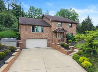 69 Florence Dr, Pittsburgh, PA 15220