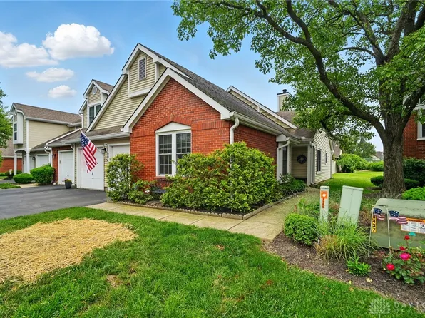 1160 Smugglers Way, Dayton, OH 45459