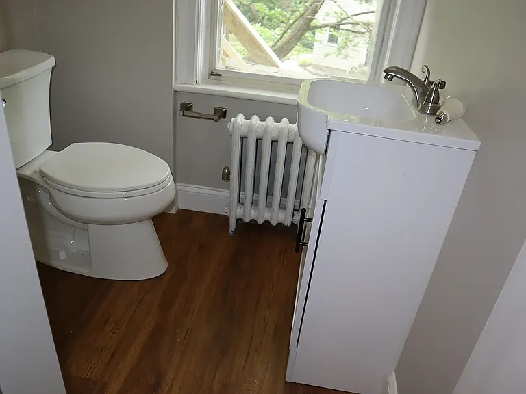 208 Linden Ave #C — Photo 12