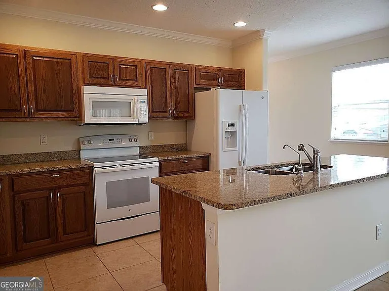 110 Cedar Circle Dr — Photo 4