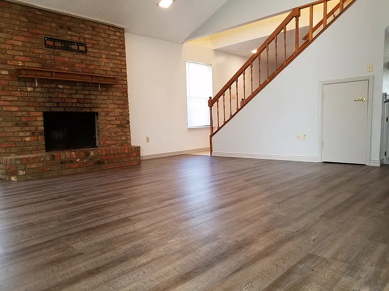 1432 Palmnold Cir W — Photo 14