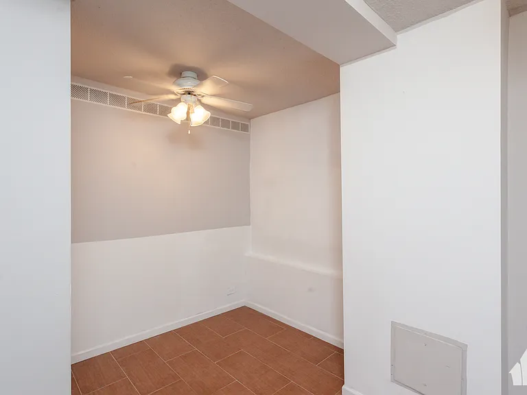 2728 N Hampden Ct #1604 — Photo 10