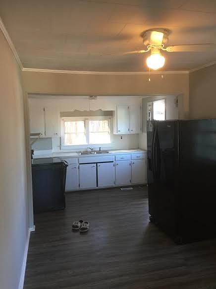 2nd image of 632 Sunset Cir