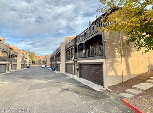 2825 Calle Del Oro, Las Vegas, NV 89120