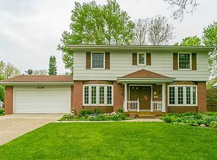 1126 23rd St, West Des Moines, IA 50266