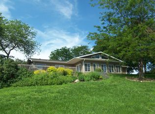 33676 S Ridge Rd, Sioux City, IA 51108