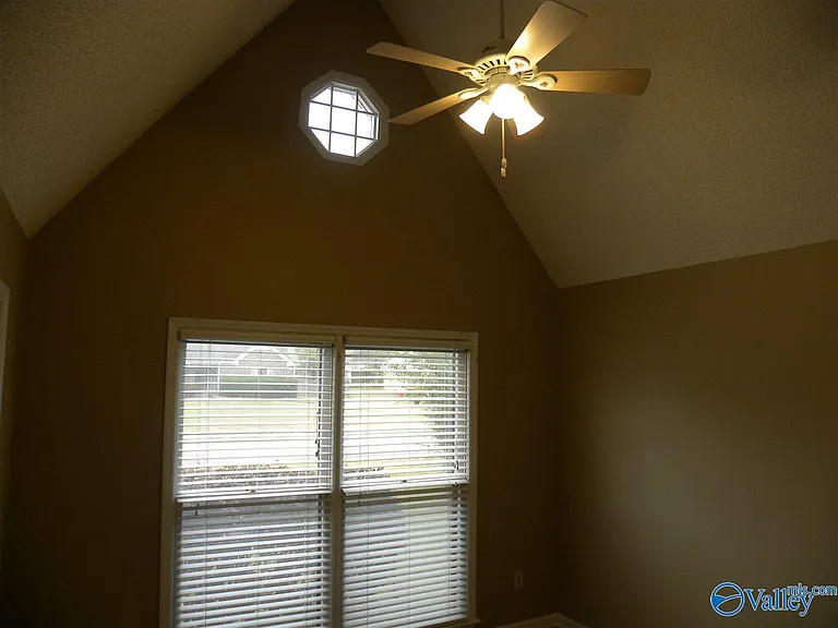 102 Pam Cir — Photo 10