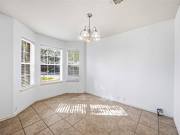 4th image of 5714 Baldwin Elm Street