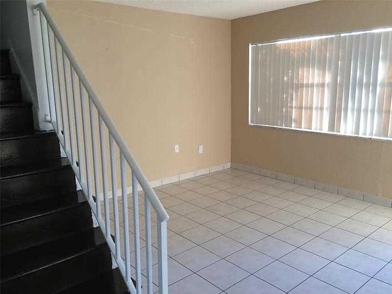 1st image of 4110 SW 61st Ave #14