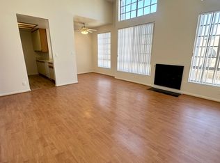 14562 Dickens St APT 202, Sherman Oaks, CA 91403