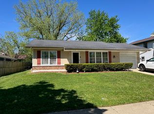 153 S Schmidt Rd, Bolingbrook, IL 60440