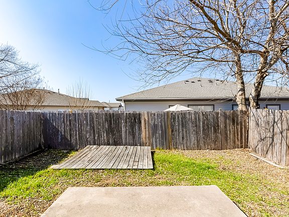 5th image of 2808 Southampton Way