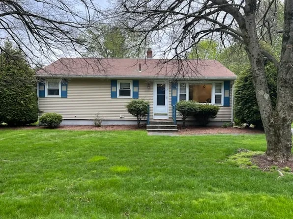 800 Shea St, Fitchburg, MA 01420