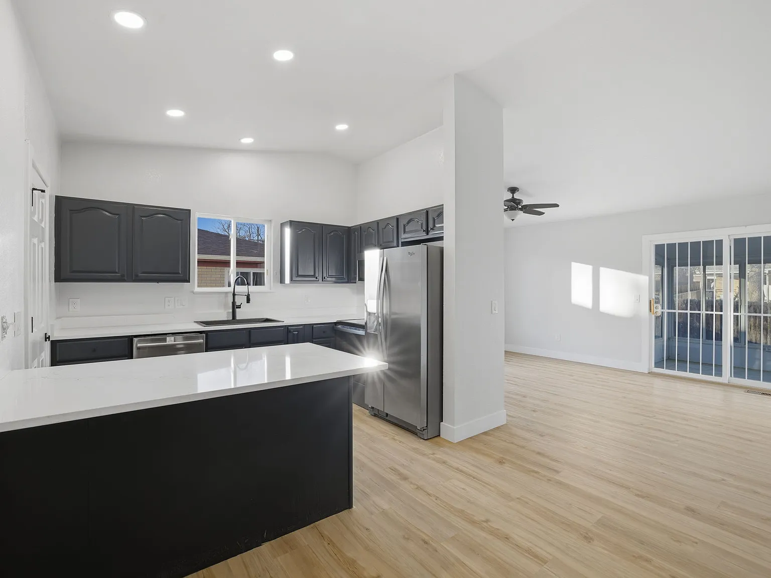 4 bed, 1400 sqft, $900 — Photo 4