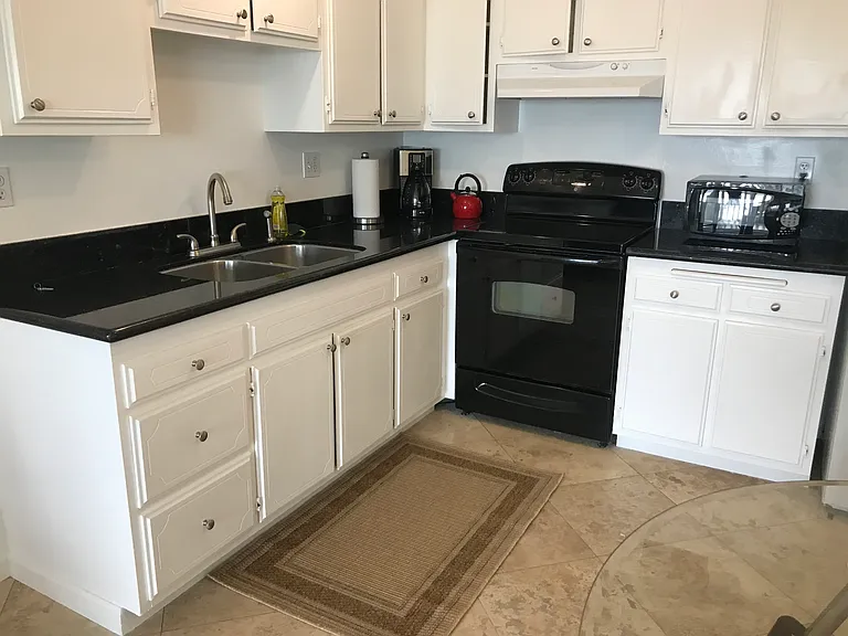 Channel View Apartments — Photo 17