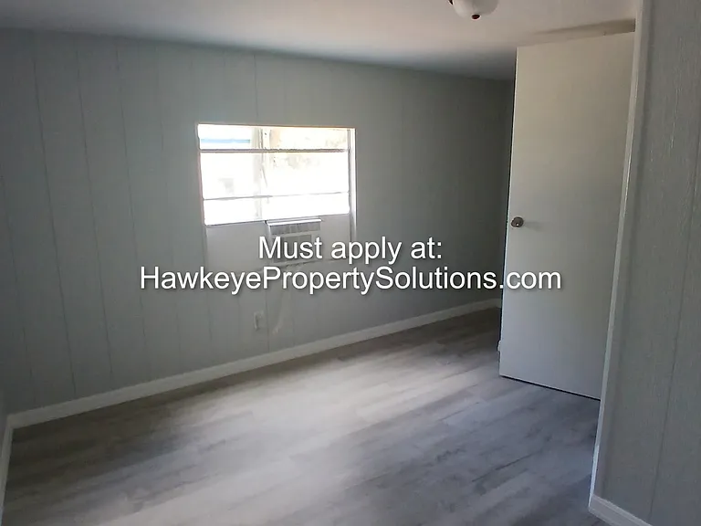 414B Senate St — Photo 11