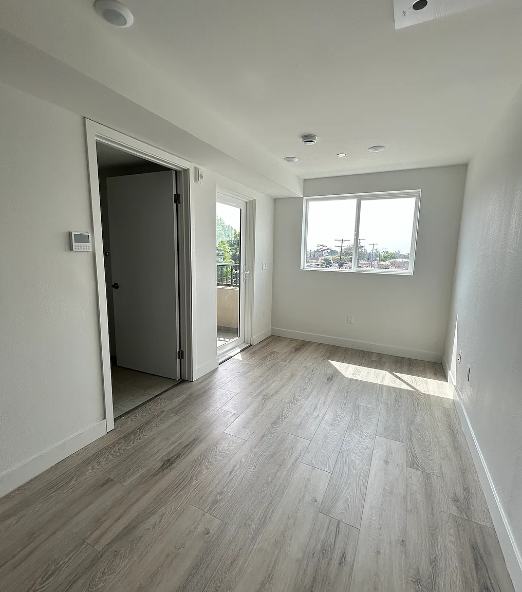1 bed, 500 sqft, $1,800 — Photo 2