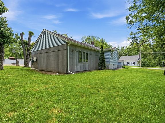 3rd image of 297 Whalom Rd