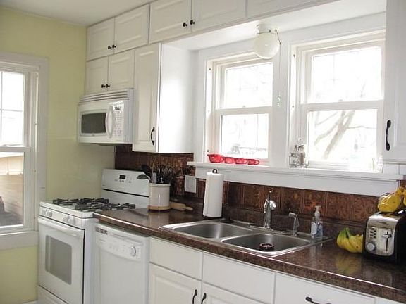 2nd image of 750 N Montgomery St