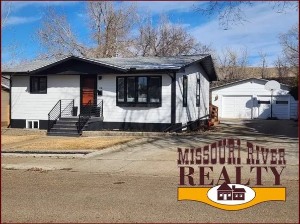 44 Kampfer Dr, Glasgow, MT 59230