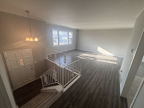 2nd image of 7351 Jasmine Dr