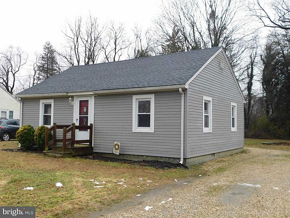 2nd image of 563 Vine St