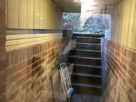 private entrance in back
