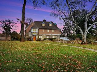 147 Collingwood Ave, Fairfield, CT 06825