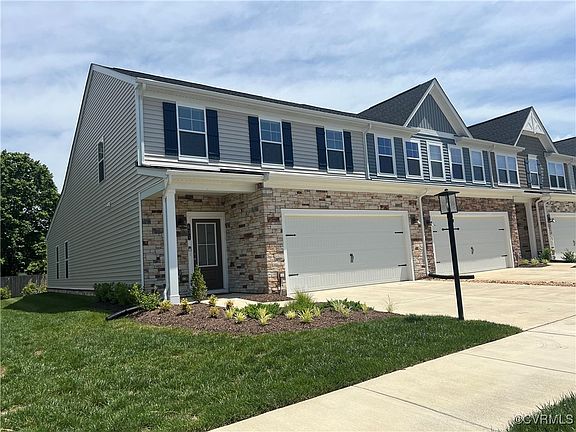 3rd image of 631 Brookwood Glen Ter #631