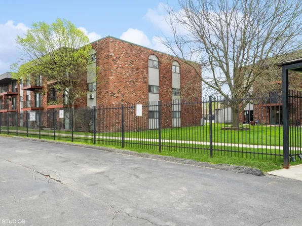 13705 S Stewart Ave APT 3E, Riverdale, IL 60827